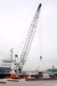 linkbelt HCHII lattice truck crane